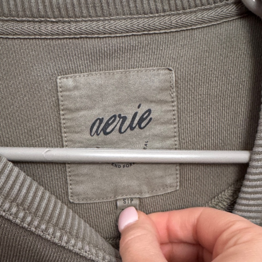 Women’s Aerie Oversized Crewneck Sweatshirt - Picture 2 of 2